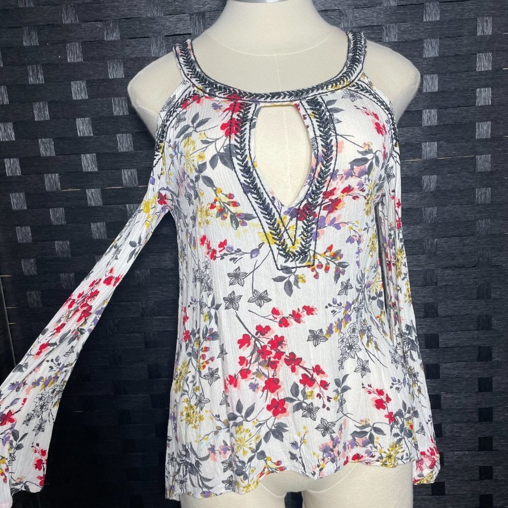 BKE Boutique Womens S Cold Shoulder‎ Floral Print Embroidered Long Sleeve Top - Picture 6 of 11